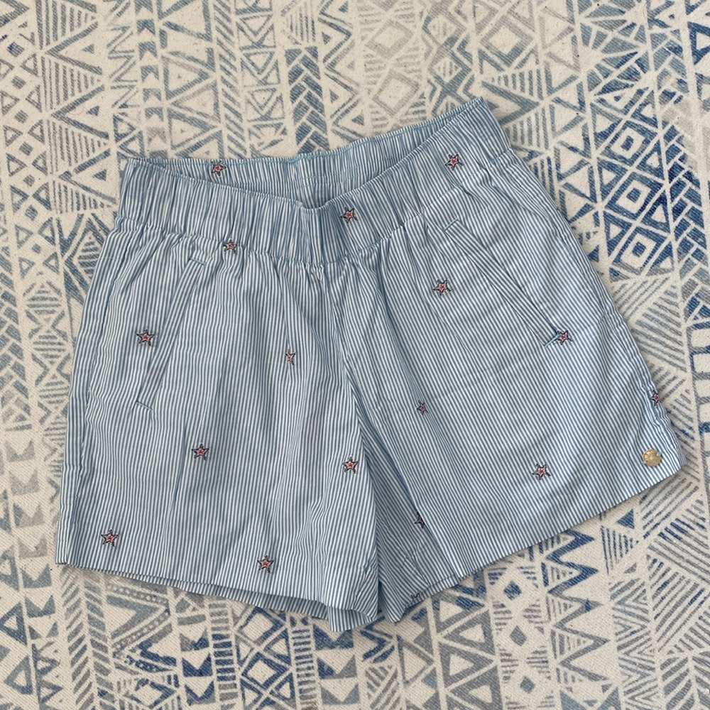 ๐Lilly Pulitzer Shorts๐ - Picture 4 of 9